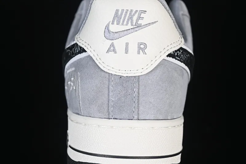 All categories Nk Air Force 1 Air Force series Nk Air Force 1 Low Air Force low-top Nike Air Force 1'07 Low Black and white gray Air Force 1 low-top casual sneakers SS1979-013